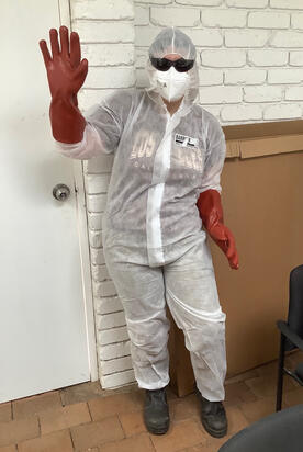 Full PPE I got to try on during my chemical course.